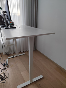 IkEA laua istumis-/seismislaud / Reguleeritava kõrgusega lau (4 foto / 4)