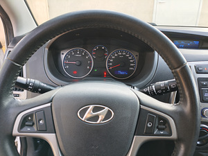 Hyundai I20 2012 (10 foto / 13)