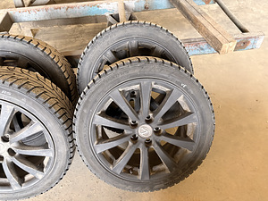 Продам диски + резина. (2 фото из 3)