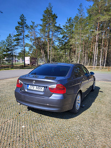BMW E90 320d 120kw 2006 (4 foto / 6)