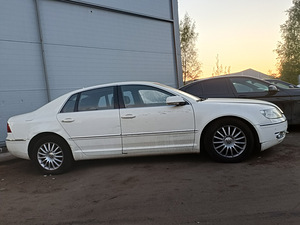 Volkswagen Phaeton 3.0 TDI Individual FULL (3 foto / 5)