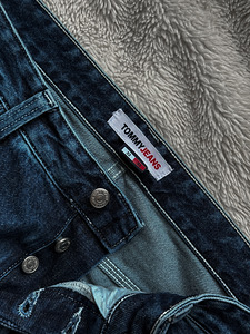 Tommy Jeans „Skater Jean Loose“ meeste teksad (4 foto / 5)