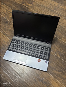 Ноутбук Samsung 300E из Канады (3 фото из 3)