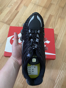 Nike shox size WOMENS 40, new, box a little bit damaged (2 foto / 6)