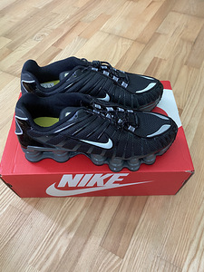 Nike shox size WOMENS 40, new, box a little bit damaged (5 foto / 6)