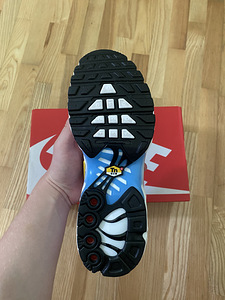 Nike air max plus tn, 40 - 150€ new, box damaged a little (2 foto / 5)