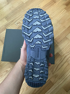 New balance 610 42.5 - 80€ new, box damaged a little (2 foto / 4)