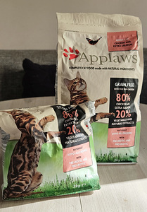 Applaws kuivtoit kassidele, kana/lõhe 2kg (1 foto / 2)