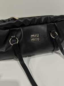 MiuMiu сумки (2 фото из 5)