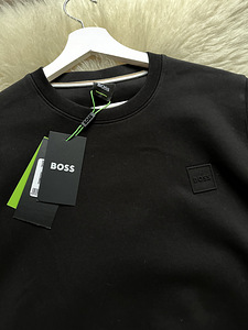 Hugo Boss кофты, джемпера (8 фото из 8)