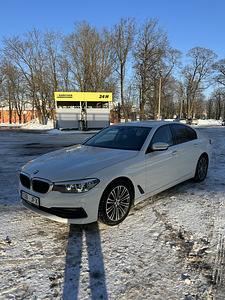 BMW 520d-xdrive g30 (2 foto / 10)