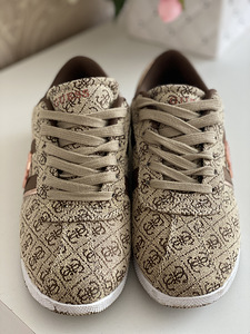 Guess 37,5-38 (3 фото из 4)