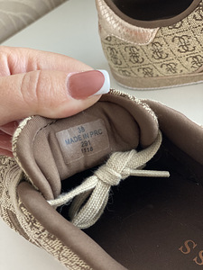 Guess 37,5-38 (4 фото из 4)