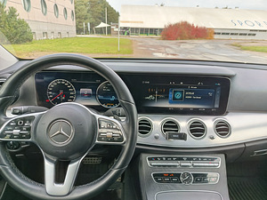 Mercedes-Benz E220d 2.0 143kw 2019 (2 foto / 3)