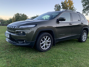 Jeep Cherokee (4 фото из 12)