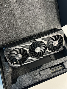 ASUS ROG STRIX RTX 3070 Ti (2 foto / 2)