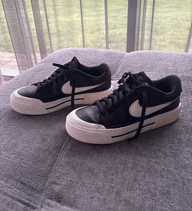 Кроссовки Nike 40,5 (1 фото из 6)