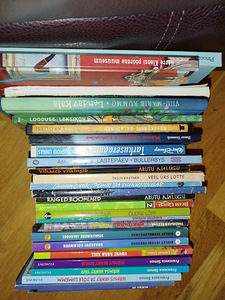Детские книги (2 фото из 3)