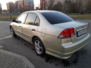 Honda Civic 1.6(81kw) (4 foto / 11)