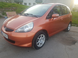 Honda Jazz-1.3(61kw)avt. (1 foto / 10)
