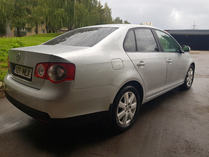 VW JETTA 1.6(75kw)2009. (2 foto / 14)