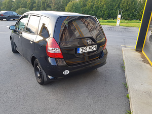 Honda Jazz-1.3(61kw)autom.(bron.18.09) (3 foto / 11)