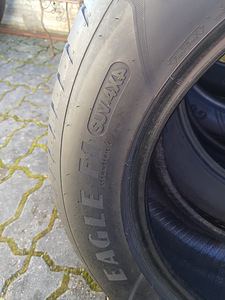 SUV 4×4,R19*GOOD YEAR*(5-8mm) (2 foto / 7)