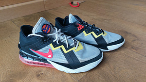 Nike Lebron korvpallitossud / korvpallijalanõud (2 фото из 6)