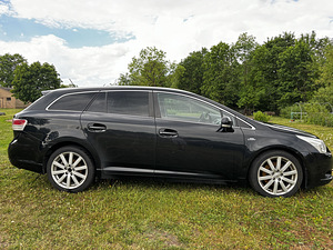 M/V Toyota Avensis 2.2d 110kw ÜV 04.2025 (6 foto / 13)