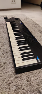 Продается MIDI клавиатура Alesis VI61 (1 фото из 2)