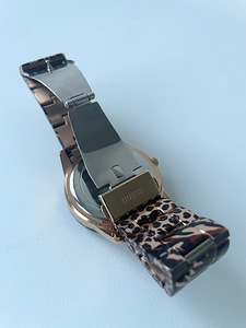 Guess kella (5 foto / 6)