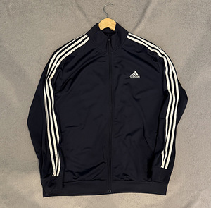 Adidas (2 фото из 5)