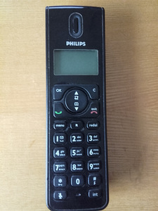 PHILIPS telefon (2 foto / 3)