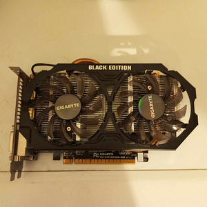 GTX 750 Ti (3 foto / 5)