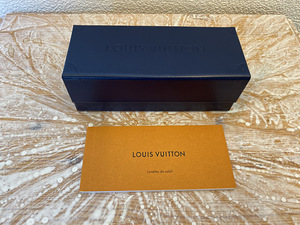 Солнцезащитные очки Louis Vuitton (3 фото из 6)