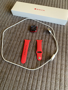 Apple Watch Series 8 41 мм красный