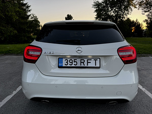 Mercedes-Benz A 180 (8 foto / 15)