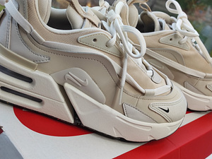 Müüa uued Nike tossud (suurus 38 on väike) (10 foto / 10)