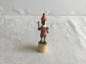 KOLLEKTSIOONI VANAAEGNE PUIDUST PINOCCHIO/BURATINO NUKK. (7 foto / 9)