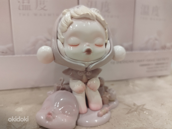 Skullpanda figure, original