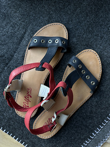 Tommy Hilfiger Sandaalid (2 foto / 4)