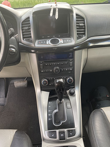 Chevrolet Captiva (5 foto / 9)