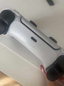Playstation 5 Disc + Samsung monitor (7 foto / 10)