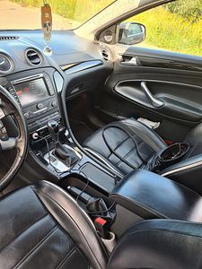 Ford mondeo 2.2 diisel 147kw automaat (2 foto / 8)
