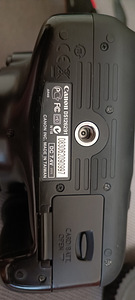Canon DS126291 (5 foto / 7)