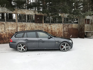 BMW E91 320d Shadowline 6k мануал (2 фото из 14)