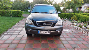 Kia Sorento (4 foto / 13)