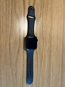 Apple Watch SE 44 mm GPS + LTE (2 foto / 2)
