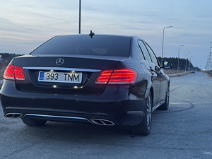 Mercedes-Benz E220 (6 фото из 15)