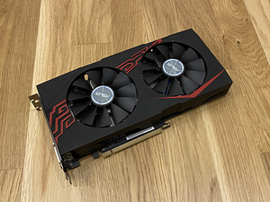 Asus expedition RX 570 8GB (1 foto / 4)